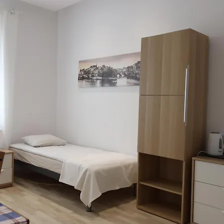 & Gym Hostel *